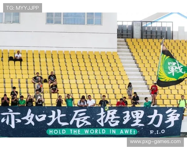 尼日利亚球星赫乔波再掀足坛关注热潮 尼日利亚球星赫乔波再掀足坛关注热潮